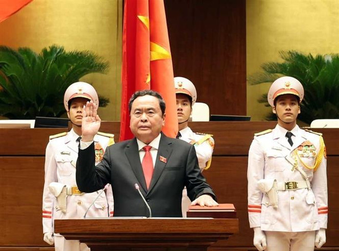 Tran Thanh Man prestó juramento. (Fuente: VNA) vna_potal_dong_chi_tran_thanh_man_duoc_bau_giu_chuc_chu_tich_quoc_hoi_khoa_xv__7385851.jpg