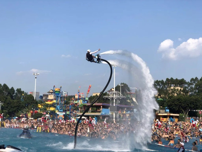 Se efectuarán las buenas actuaciones de motores en agua Jetski fdggrg.jpg