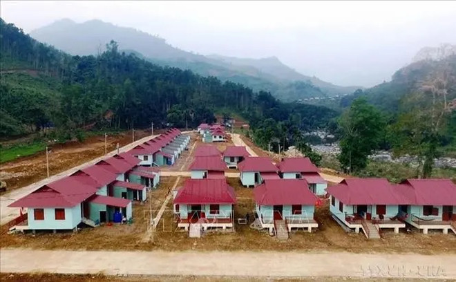 Muchas casas temporales fueron reconstruirdas en el distrito de Nam Tra My, provincia de Quang Nam. (Foto: VNA) Untitled.jpg