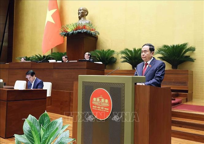El presidente de la Asamblea Nacional de Vietnam, Tran Thanh Man, habla en la sesión. (Fuente: VNA) 0wety18o.png