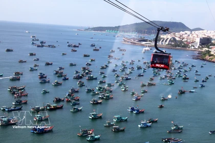 El teleférico Hon Thom, el más largo del mundo sobre el mar, se encuentra en la zona especial de Phu Quoc, provincia de An Giang. (Foto: VNA)