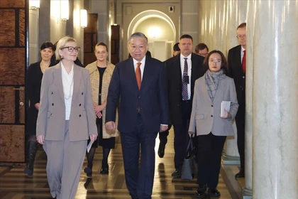 Vietnam y Finlandia intensifican cooperación entre sus órganos legislativos