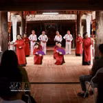 Canto Xoan mantiene su vitalidad bajo el techo del templo de Hung Lo