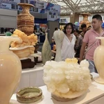 Feria de Otoño 2025: Exposición de piedras preciosas atrae a numerosos visitantes