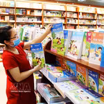 Libros de texto escolares a la venta en la red de librerías de la Editorial de Educación de Vietnam. Foto: VNA
