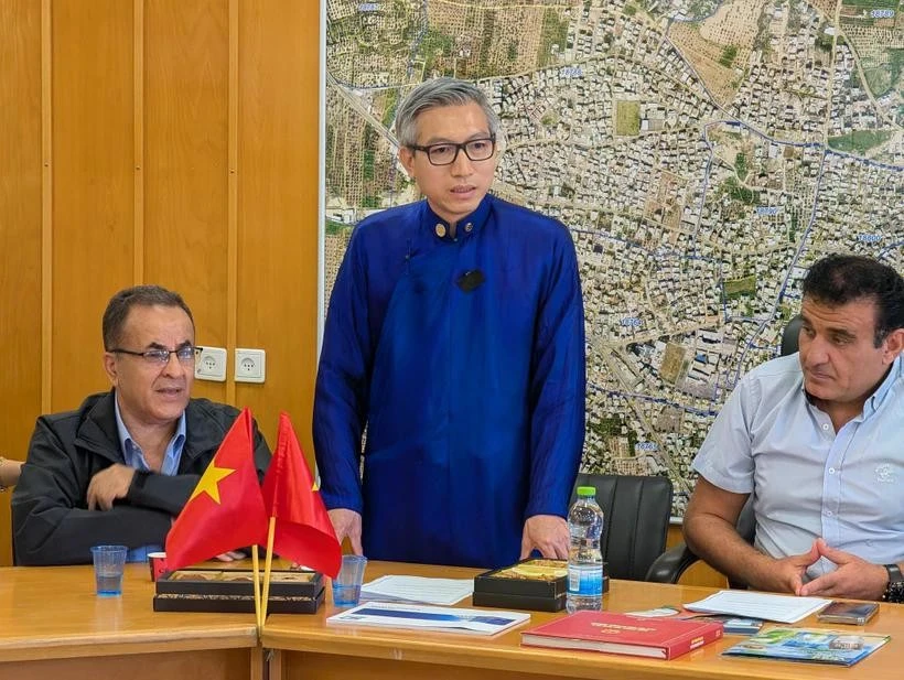 El embajador vietnamita en Israel Ly Duc Trung en la reunión (Foto: VNA)