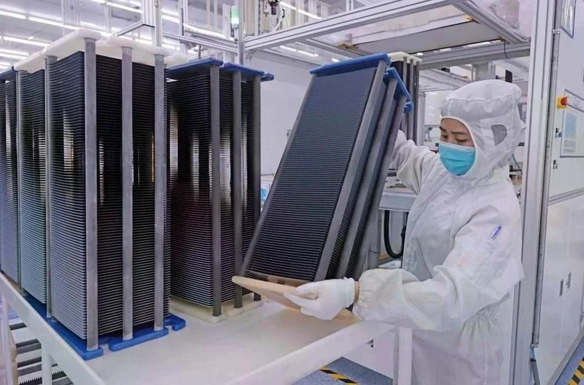 Células fotovoltaicas producidas en la fábrica de Trina Solar (Foto: VNA)