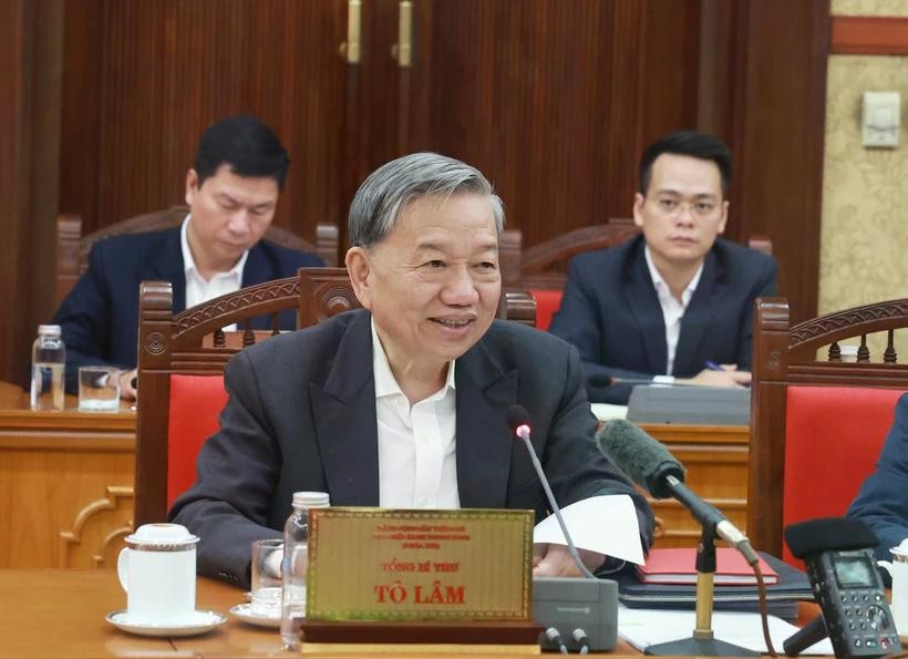 El secretario general del Partido Comunista de Vietnam, To Lam, se dirige a la reunión (Foto: VNA)