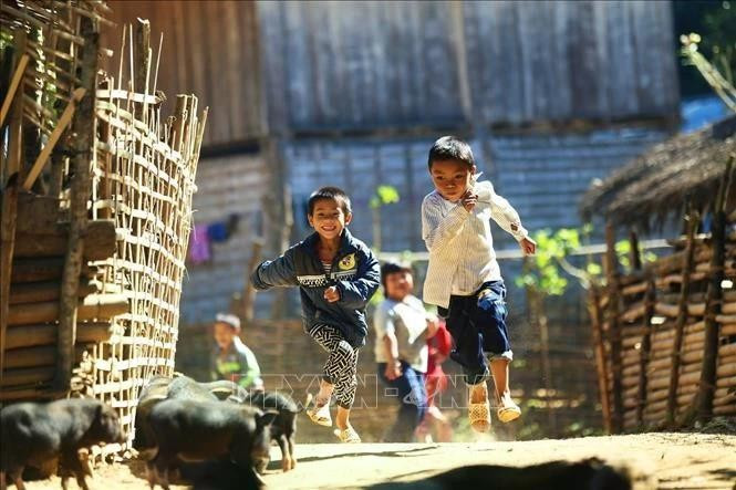 Vietnam trabaja para garantizar el derecho de los niños a una infancia plena. (Foto: VNA)