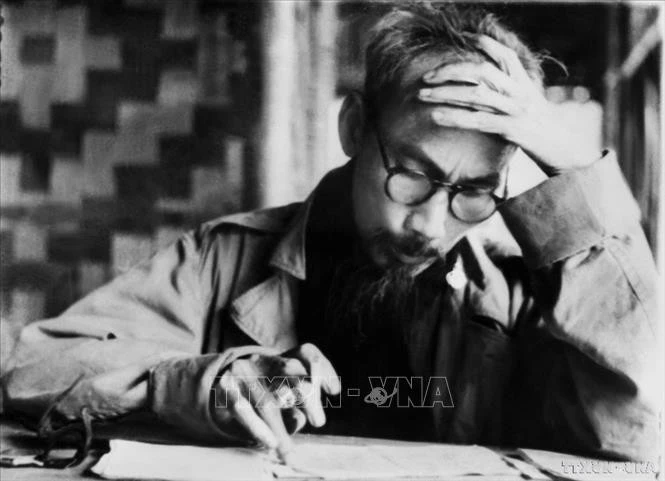 El Presidente Ho Chi Minh trabajó en la base de resistencia del Viet Bac durante la guerra de resistencia contra el colonialismo francés. (Fuente: VNA)