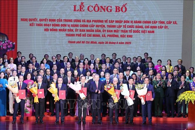 En la ceremonia (Fuente: VNA)