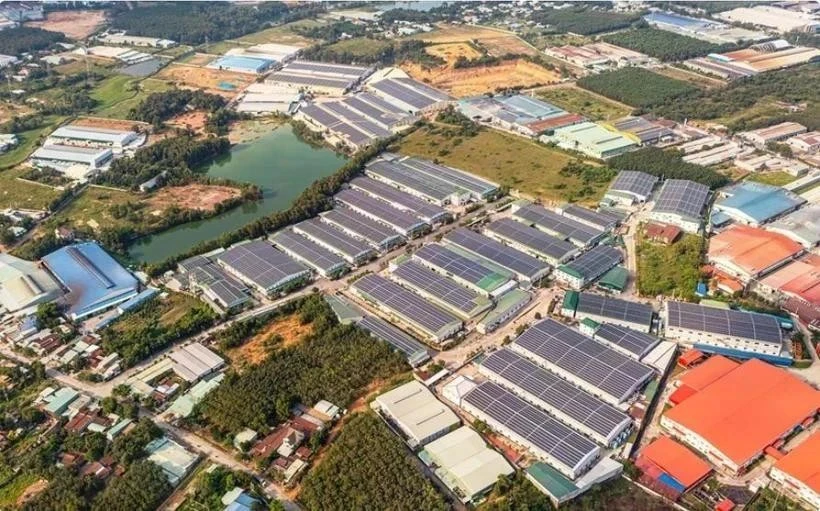 Espacios verdes en un parque industrial en el distrito de Bac Tan Uyen de la provincia de Binh Duong (Foto: VNA)