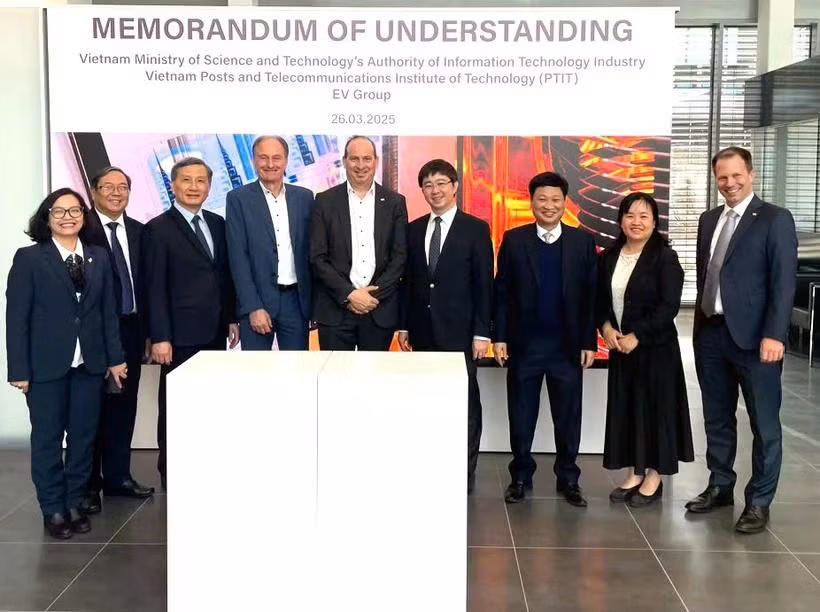 Foto: El viceministro de Ciencia y Tecnología, Bui Hoang Phuong, y la delegación vietnamita presenciaron la ceremonia de firma del memorando de entendimiento entre las unidades. (Foto: Ministerio de Ciencia y Tecnología)
