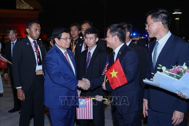 El primer ministro Pham Minh Chinh concluye su viaje a Malasia para la 47ª Cumbre de la ASEAN (Foto: VNA)