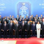 El presidente de Vietnam, Luong Cuong, el secretario general de la ONU, António Guterres, y los jefes de delegación posan para una foto de grupo. (Foto: VNA)