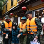 La antigua ciudad de Hoi An queda bajo el agua