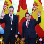 El primer ministro de Vietnam, Pham Minh Chinh, y el presidente del Gobierno de España, Pedro Sánchez Pérez-Castejón. (Foto: VNA)