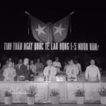  18/2/1946: El Presidente Ho Chi Minh firma el decreto que declara el 1 de mayo festivo oficial. En la foto: Presidente Ho Chi Minh en la conmemoración de 1955. (Foto: VNA)
