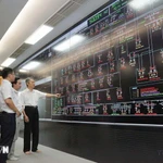 Gestión y operación de la red eléctrica mediante tecnología informática en el Centro de Control del Sistema Eléctrico de Ciudad Ho Chi Minh. (Foto: VNA) 