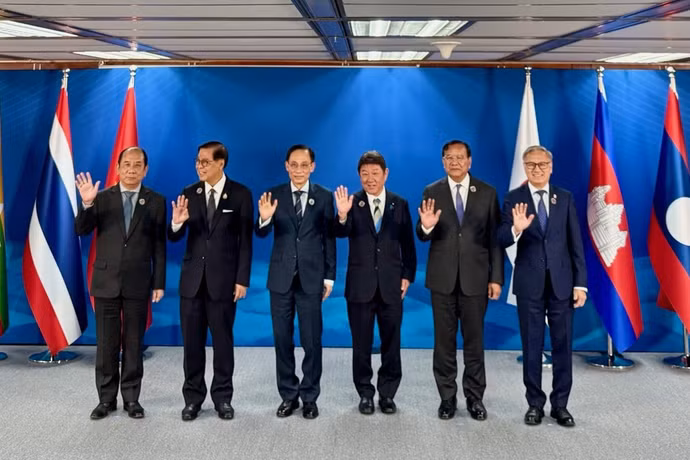 Los cancilleres en la cita (Fuente: Cancillería de Vietnam)