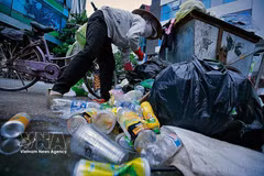 Los residuos plásticos se han convertido en un gran desafío para las comunidades y las sociedades, y Vietnam no es una excepción. (Foto: VNA)