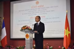 El embajador vietnamita, Dinh Toan Thang, habla en la celebración. (Foto: VNA)