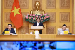 El primer ministro Pham Minh Chinh interviene en la reunión. (Fuente: VNA)
