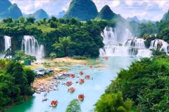 La cascada Ban Gioc es un sitio patrimonial ubicado en el Geoparque Mundial de la UNESCO Non Nuoc Cao Bang. (Foto: VNA)