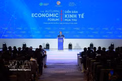 El primer ministro vietnamita, Pham Minh Chinh, participa en el Foro Económico de Otoño 2025. (Fuente: VNA)