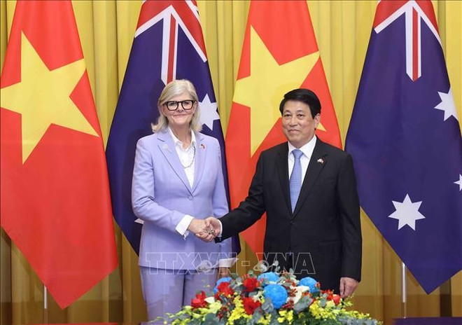 El presidente de Vietnam, Luong Cuong, y la gobernadora general de Australia, Sam Mostyn (Fuente: VNA hoi-dam-1.jpg