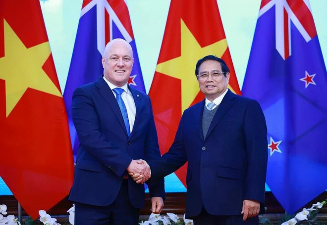 El premier vietnamita Pham Minh Chinh (derecha) y su homólogo de Nueva Zelanda, Christopher Luxon (Fuente: VNA) thu-tuong-pham-minh-chinh-tiep-thu-tuong-new-zealand.jpg