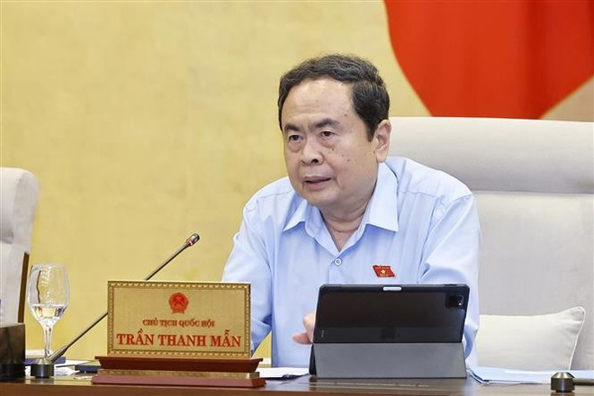 El presidente de la Asamblea Nacional (Parlamento) de Vietnam, Tran Thanh Man, habla en la cita (Fuente: VNA) thumbstand-14.jpg