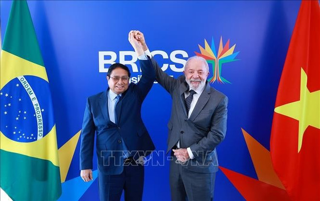 El primer ministro Pham Minh Chinh y el presidente brasileño, Luiz Inácio Lula da Silva. (Foto: VNA) cong-tac-1.jpg