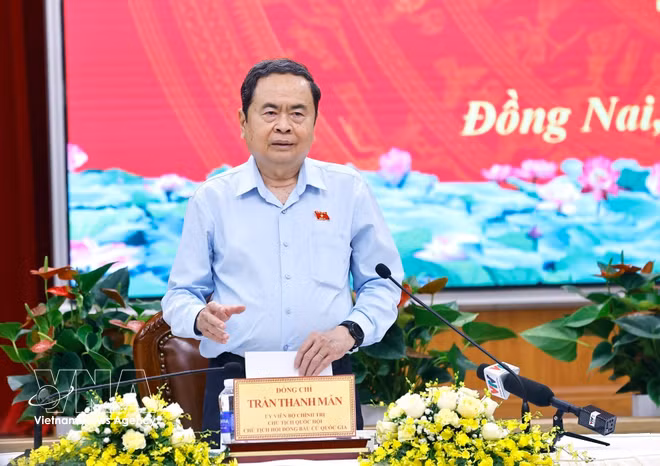 vnanet-potal-chu-tich-quoc-hoi-tran-thanh-man-lam-viec-voi-uy-ban-bau-cu-tinh-dong-nai-8622193.jpg