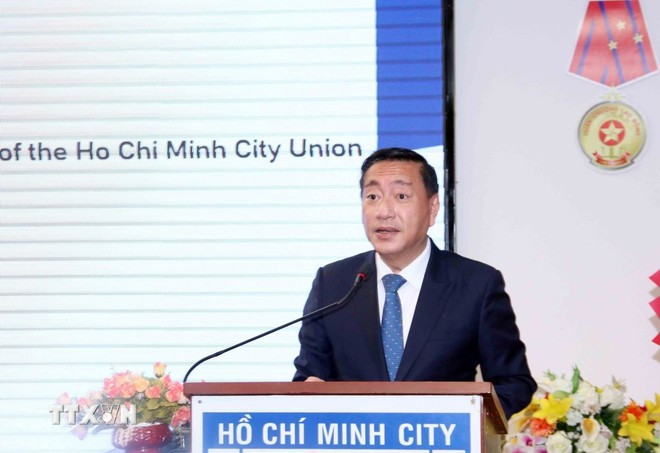 Pham Thanh Kien, vicepresidente permanente del Consejo Popular de Ciudad Ho Chi Minh, habla en el evento (Fuente: VNA) quan-he-ngoai-giao-viet-nam-hoa-ky-8115028.jpg