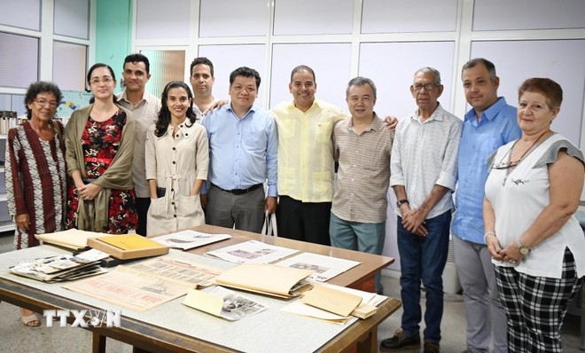 En la cita (Fuente: VNA) bao-nhan-dan-va-granma-tang-cuong-hop-tac-nghiep-vu-8354122-2.jpg