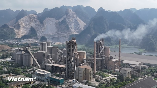 La extracción de minerales causa contaminación ambiental. (Foto: VietnamPlus) khai-thac-khoang-san-a1.jpg