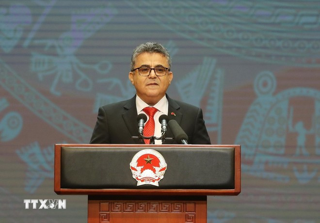 El embajador palestino Saadi Salama, jefe del cuerpo diplomático en Hanoi (Fuente: VNA) palestine.jpg