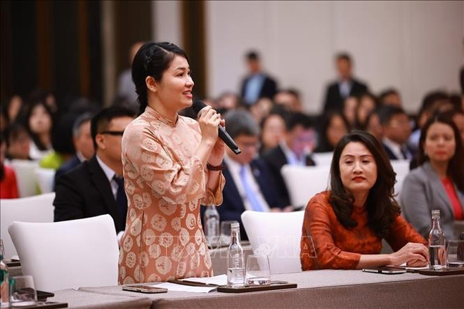 Representantes de los connacionales expresan su alegría por el desarrollo positivo de las relaciones entre Vietnam y China (Fuente: VNA) uuid3d1c8582e2-7ce9-4df9-964f-50b9743c0e2426code3d00126library3d126type3d126mode3d126loc3dtrue26cap3dtrue.jpg