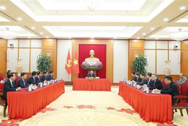 En la cita (Fuente: VNA) vna-potal-tong-bi-thu-to-lam-va-tong-thong-hoa-ky-donald-trump-dien-dam-8128180.jpg