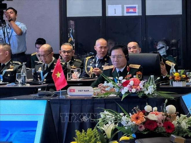 El general Nguyen Tan Cuong en la cita (Fuente: VNA) nguyen-tan-cuong.jpg