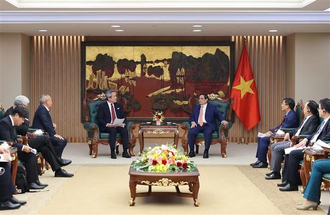 En la recepción (Fuente: VNA) vna-potal-thu-tuong-tiep-tong-giam-doc-tap-doan-marubeni-nhat-ban-8148506.jpg