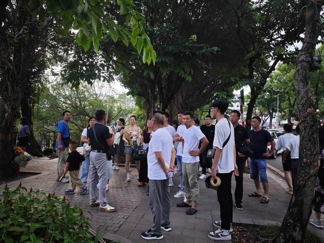 La industria turística batió un nuevo récord en el mes al recibir a más de dos millones de visitantes internacionales. (Foto: VietnamPlus) hsbc-3.png