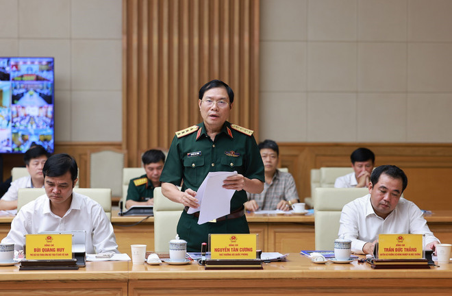 El general Nguyen Tan Cuong, jefe del Estado Mayor General del Ejército Popular de Vietnam y viceministro de Defensa, habla en el evento (Fuente: VNA) vna-potal-thu-tuong-chu-tri-phien-hop-lan-thu-nhat-ban-chi-dao-phong-thu-dan-su-quoc-gia-8169098.jpg