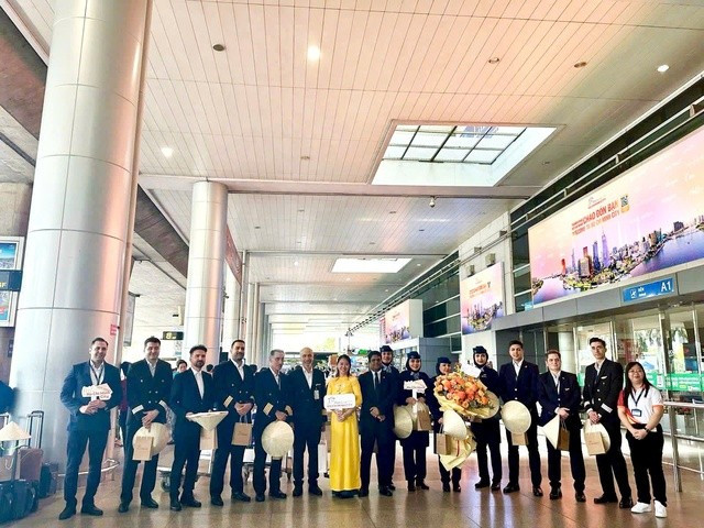 Ciudad Ho Chi Minh recibe el primer vuelo chárter de Irán a Vietnam (Fuente: chinhphu.vn) iran2.jpg