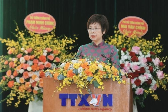 La directora general de la VNA, Vu Viet Trang, habla en el evento (Fuente: VNA) vna-potal-dai-hoi-dai-bieu-dang-bo-thong-tan-xa-viet-nam-lan-thu-27-nhiem-ky-2025-2030-8153457.jpg