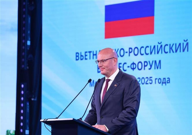 El viceprimer ministro ruso, Dmitry Chernyshenko (Fuente: VNA) vna-potal-tong-bi-thu-to-lam-du-dien-dan-doanh-nghiep-viet-nam-nga-8025539.jpg