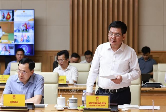 El ministro de Industria y Comercio, Nguyen Hong Dien, habla en el evento (Fuente: VNA) uuid3df78a146d-0a85-4917-a669-27fee8198eb826code3d00126library3d126type3d126mode3d126loc3dtrue26cap3dtrue.jpg