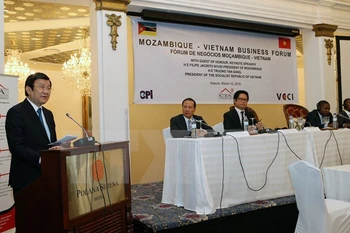 Presidente vietnamita asiste a Foro Empresarial en Mozambique