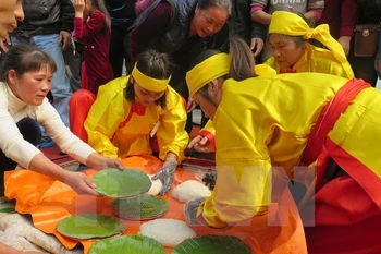 Inauguran festival primaveral Con Son- Kiep Bac 2016